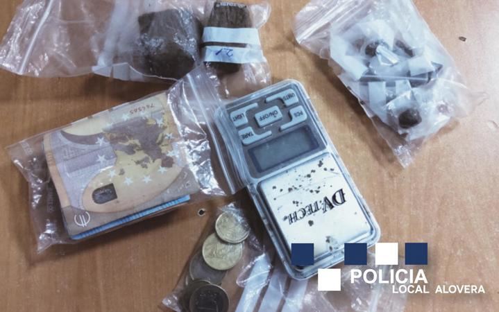 Importante actuación de la Policía de Alovera en la distribución y posesión de drogas entre los jóvenes