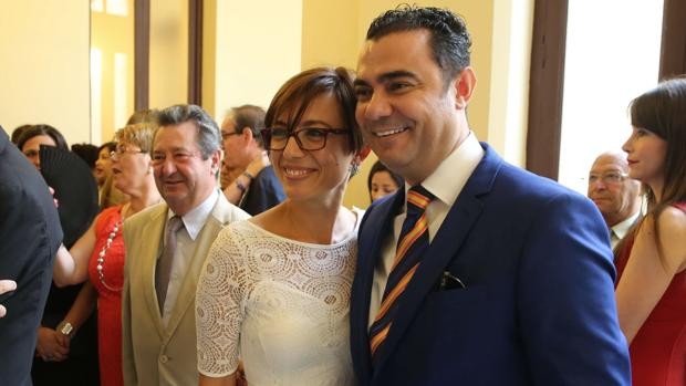 La Policía Nacional investiga al marido de la directora de la Guardia Civil y apunta a un 