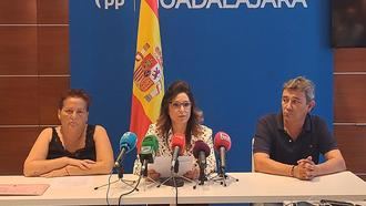 La alcaldesa de Almoguera cree que la moci&#243;n de censura est&#225; relacionada con la investigaci&#243;n de presuntos delitos urban&#237;sticos y malversaci&#243;n de fondos