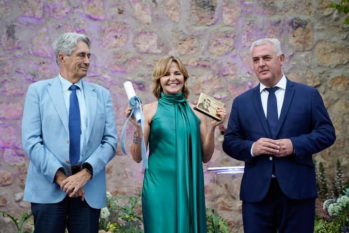Almudena Ariza recoge el XII premio internacional de periodismo Cátedra Manu Leguineche en Brihuega