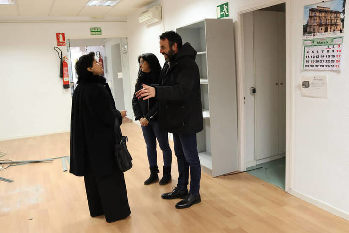 La presidenta de la Audiencia visita con el alcalde las futuras instalaciones del Juzgado de Paz de Azuqueca