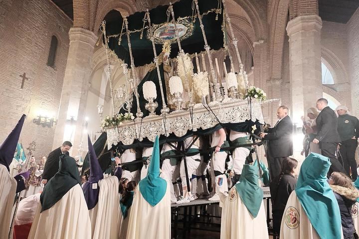 Las lluvias han obligado a suspender numerosas procesiones Foto : EDUARDO BONILLA