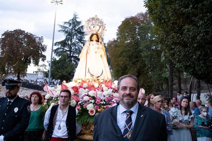 Miles de guadalajareños acompañan a la Virgen de la Antigua en su Día Grande