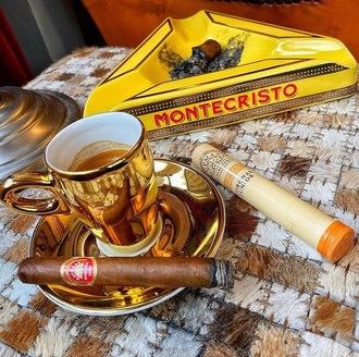 El ministerio de Sanidad NO prohibirá fumar en terrazas y en el interior del coche