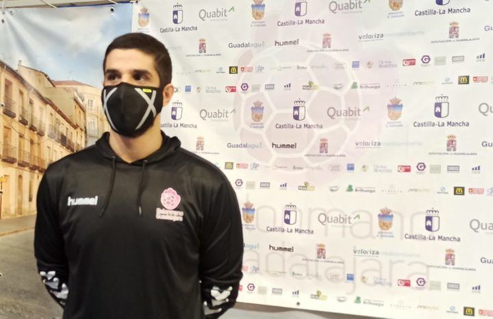 El Quabit se viste de largo en su primer partido en casa frente al vigente campeón