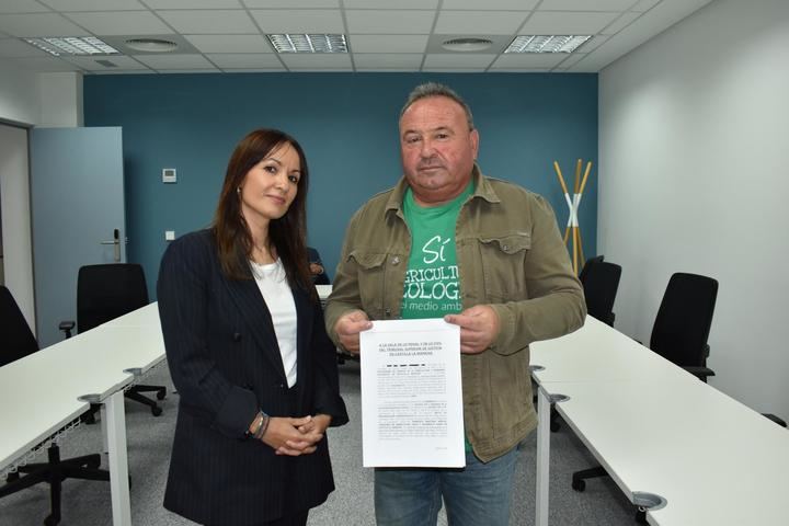 Los agricultores se querellan penalmente contra el consejero de Page: Han actuado como si la Junta fuese su cortijo