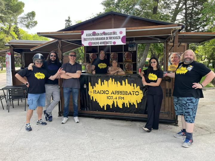 RADIO ARREBATO finaliza su 35 temporada rozando los 100.000 oyentes sólo en internet