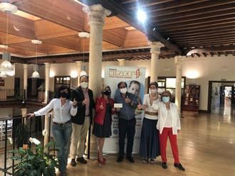 El mercadillo de libros solidarios de la Asociación de Amigos de la Biblioteca recauda 3.071 en beneficio de NIPACE