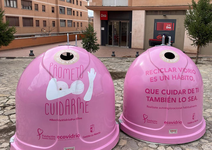 La campaña 'Recicla vidrio por ellas', en Sigüenza