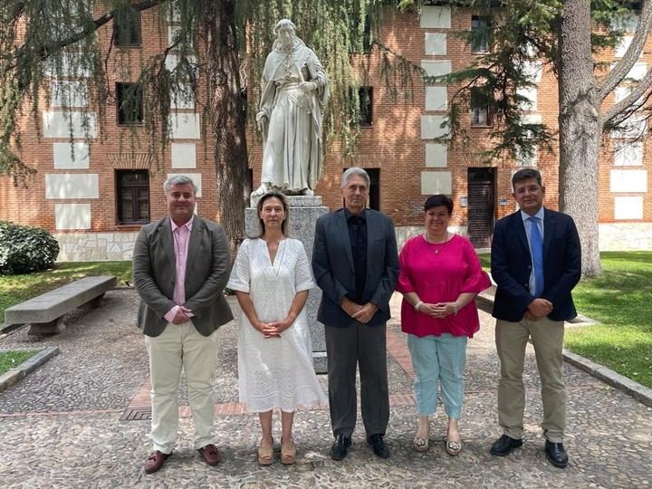 La alcaldesa de Guadalajara, Ana Guarinos, se reúne con el rector de la Universidad de Alcalá, José Vicente Saz