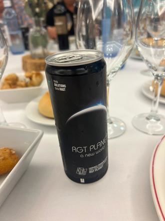 Arriaca y la multinacional RAGT crean una cerveza que reconoce el trabajo del agricultor, elaborada al 100% con malta de cebada RGT Planet, la más cultivada en el mundo