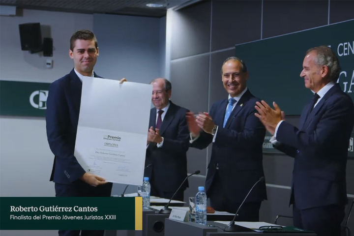 Un antiguo alumno de la Universidad de Alcalá, entre los mejores juristas jóvenes de España