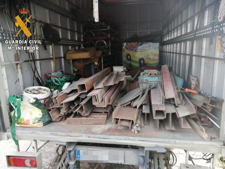 La Guardia Civil de Madridejos ha detenido a una persona por robar material valorado en 25.000 durante el confinamiento