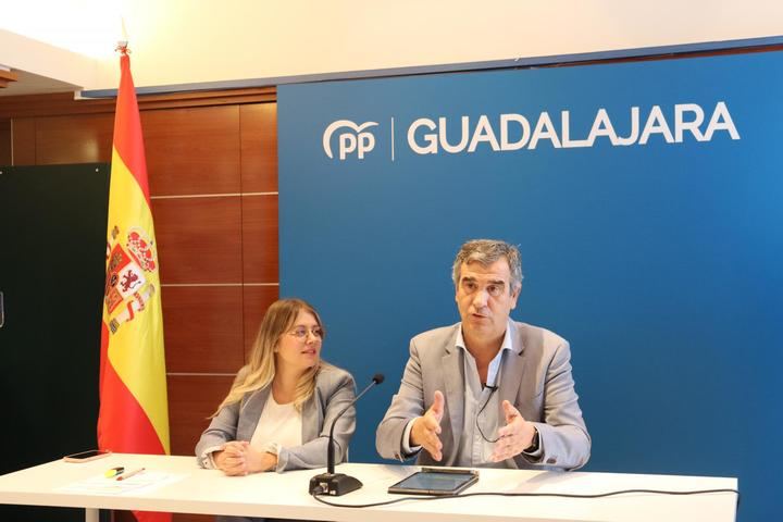 Antonio Román: “No se puede amnistiar a quien ha cometido delitos contra la integridad de España porque es letal para nuestro estado democrático”