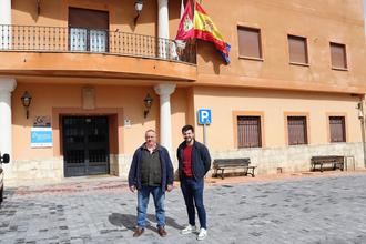 Román García se reúne con los alcaldes de Albares y Hueva