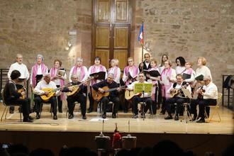El emotivo concierto anual de la Rondalla en El Pósito de Sigüenza