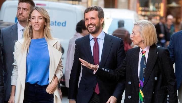 Rosa Díez pide el voto para Casado: 