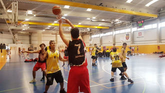 El III Torneo de Navidad de Baloncesto inaugur&#243; con &#233;xito el 50 aniversario del CD Salesianos Guadalajara