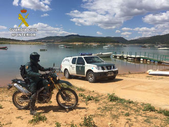El SEPRONA vigila el uso de las embarcaciones de recreo en las masas de agua de la provincia de Guadalajara