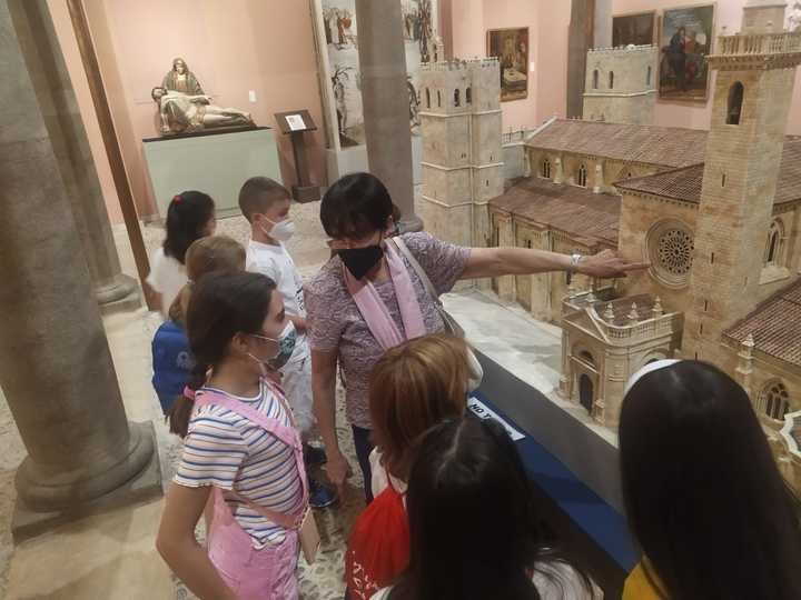 El programa 'Conoce Tu Ciudad, Conoce Tu Patrimonio' ha acercado la historia y la cultura de Sigüenza a los niños