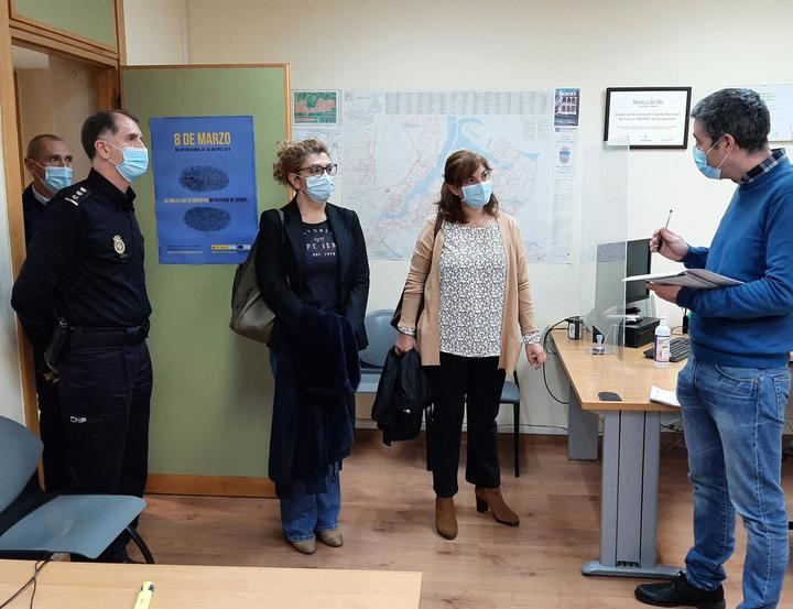 La subdelegada del Gobierno en Guadalajara visita la Unidad de Atención a la Familia y Mujer (UFAM) de la Policía Nacional