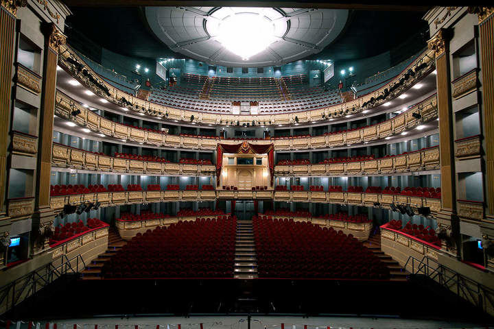 El Teatro Real homenajea a las víctimas de Ucrania en una ópera de Wagner