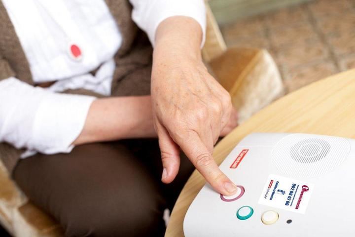 ATENCIÓN, Bienestar Social alerta de varios robos a personas usuarias de la Teleasistencia cometidos por personas que se identifican como personal del servicio