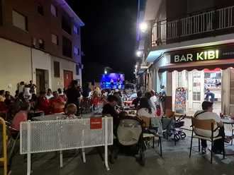 La iniciativa Terraceando llena la primera de las terrazas de los establecimientos hosteleros de Yunquera de Henares