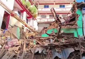 Un terremoto sacude Nepal y ya hay al menos 132 muertos y 185 heridos