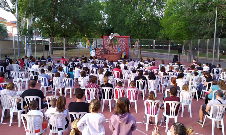 Más de 1.300 espectadores disfrutaron del IV Festival Titirinillas en Cabanillas