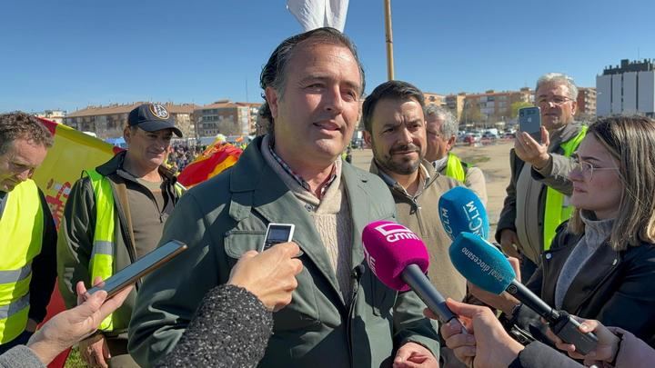 VOX exige a Page que apoye el diseño y aplicación de un Plan Nacional del Agua que también traiga agua a Castilla-La Mancha