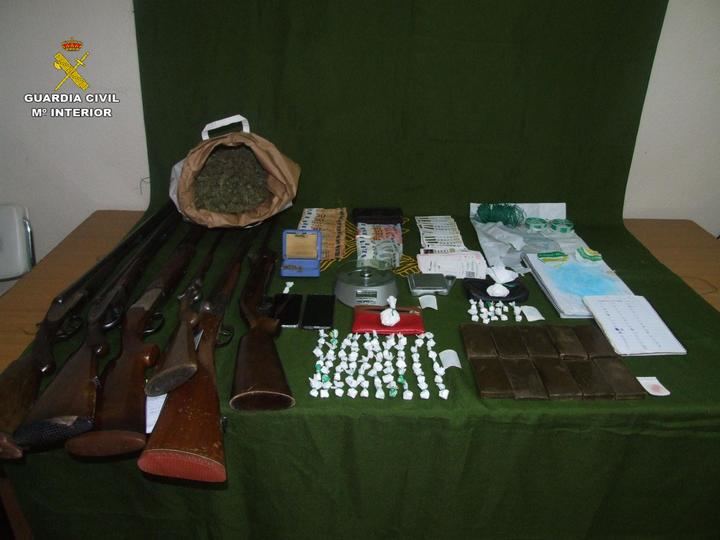 La Guardia Civil desarticula un punto de venta de drogas en la localidad de Casas de Haro