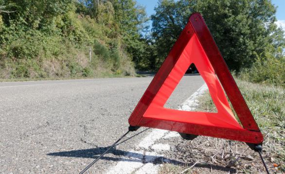 Los triángulos dejan de ser obligatorios en autopistas y autovías a partir del 1 de julio
