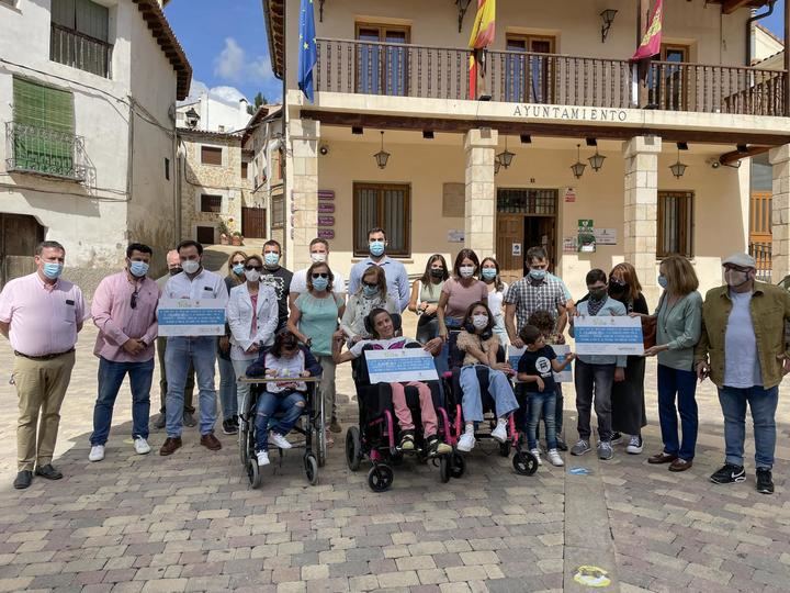 La solidaridad de los vecinos de Trillo recaudó 5.688 euros que se han donado a Nipace, Atenpace, Numen y Sicoes
