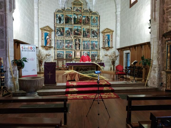 Trillo retransmitirá las misas de Semana Santa en directo a través de Facebook y la televisión local