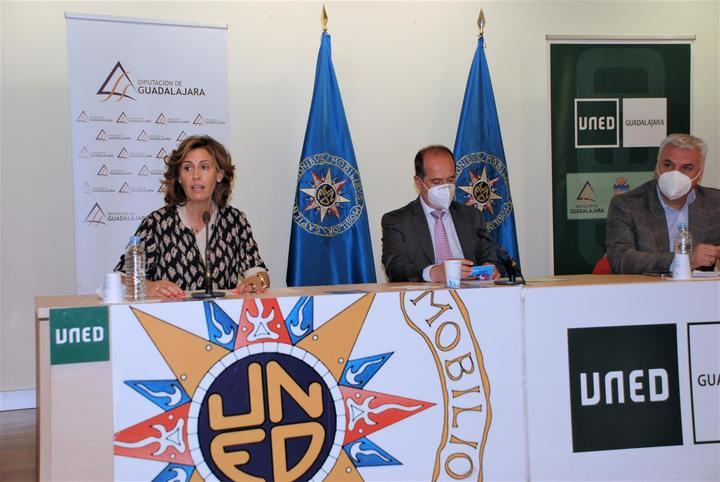 “Los cursos de verano de la UNED en Guadalajara se caracterizan por su temática muy variada, su gran rigor académico y por estar pegados a la actualidad” 