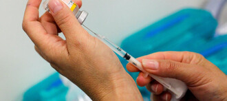 Arranca la vacunación de la gripe en Castilla-La Mancha con unas 600.000 dosis