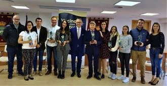 Yebes reconoce los méritos humanos y profesionales de siete ciudadanos en la entrega de los premios Vecinos con Estrella