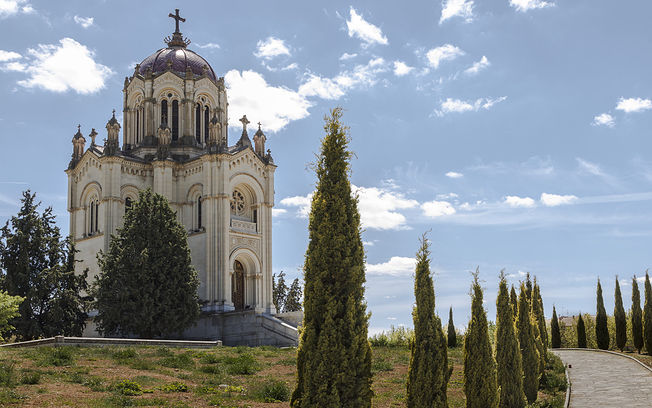 La UTE adjudicataria de las obras de la verja del Panteón de la Condesa de la Vega del Pozo de Guadalajara requiere tres meses de ampliación de plazo
