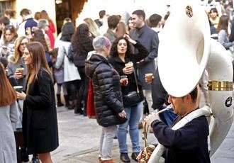 El Ayuntamiento de Guadalajara autoriza la celebración de 35 vermús de Fin de Año en la vía pública, hasta las 19 horas