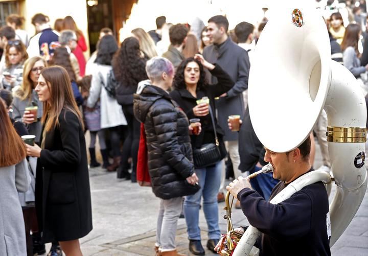 El Ayuntamiento de Guadalajara autoriza la celebración de 35 vermús de Fin de Año en la vía pública, hasta las 19 horas