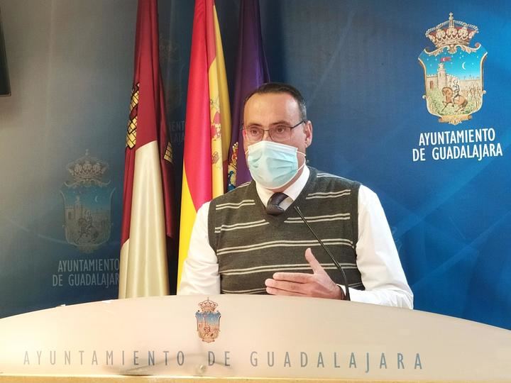 VOX justifica su enmienda a la totalidad de las ordenanzas fiscales en Guadalajara “al carecer de una valoración del impacto económico que tendrán en las cuentas municipales”