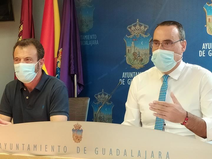 VOX recalca que “los concejales de Ciudadanos son partícipes de la agenda ideológica y totalitaria del PSOE de Rojo, pero están a tiempo de una moción de censura para evitarlo”