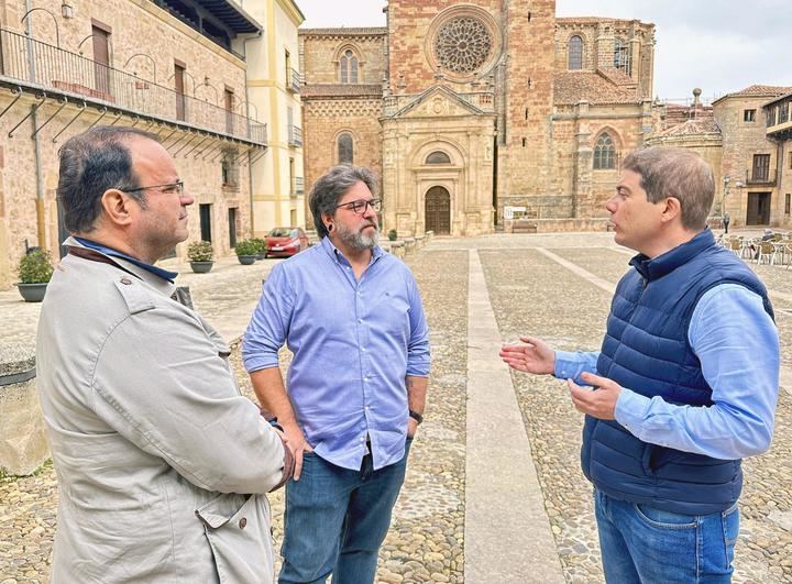 Los diputados provinciales de VOX reclaman en Sigüenza la recuperación inmediata de su Policía Local