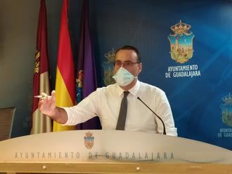 VOX denuncia que Alberto Rojo va a gastar 90.000 euros en contratar una agencia para difundir su contenido propagandístico y con fines ideológicos