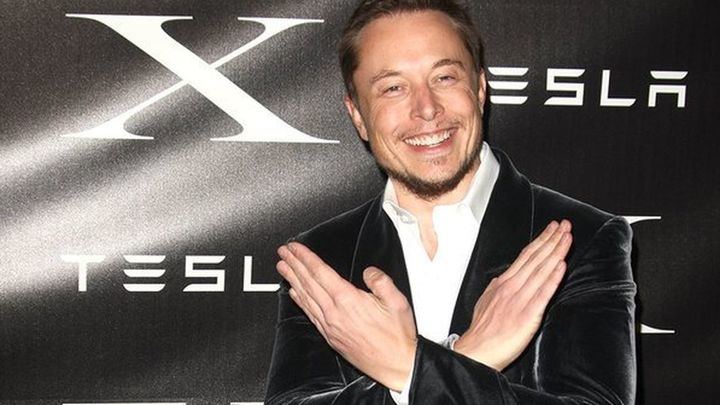 Elon Musk sustituirá el pajarito azul de Twitter por una X