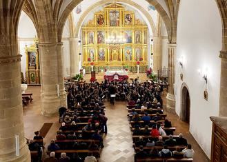 El Concierto de Navidad de la Banda de Música de Yebra volvió a llenar la iglesia de San Andrés