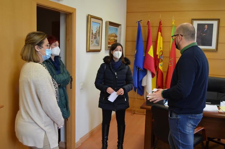 La Escuela para Adultos de Yunquera de Henares ya tiene a una de sus nuevas profesoras