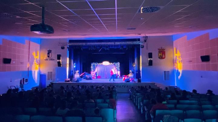 El público infantil de Yunquera de Henares disfrutó de ‘Tachán y el Circo de los Monstruos’