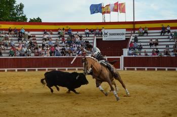 Leonardo y Andy Cartagena brindan una magnífica Corrida de Rejones en Yunquera de Henares